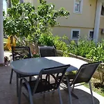 Gæstehus Apartments Zara 3*