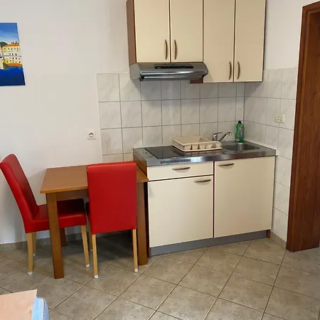 Apartments Zara 3*