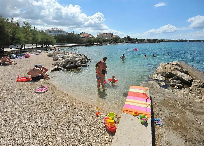 Konukevi Apartments Zara 3*